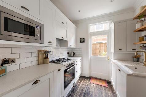 Theydon Street E17