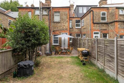 Carr Road, E17