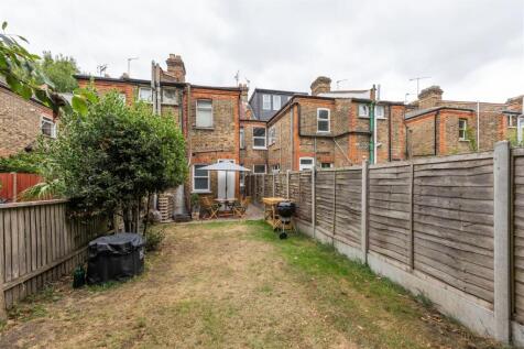 Carr Road, E17