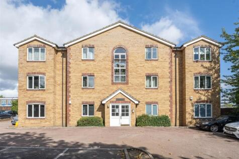 Winchester Court, E17