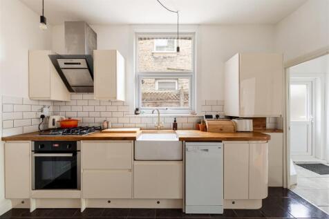 Francis Road, E10