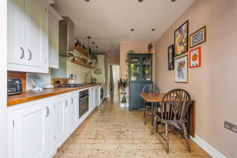 Kitchen-5.jpg