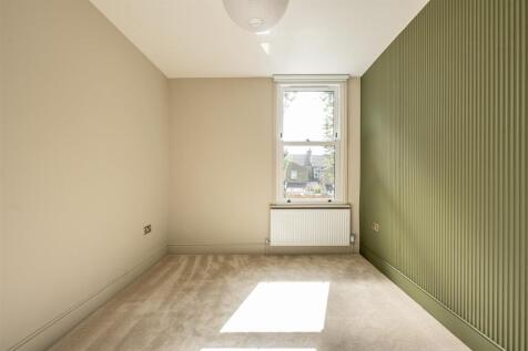 St Georges Road, E10