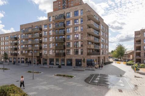Troubridge Square, E17