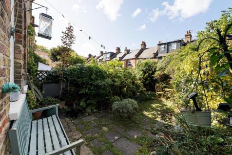 Winns Terrace, E17