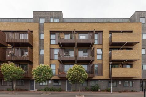 Mission Grove, E17