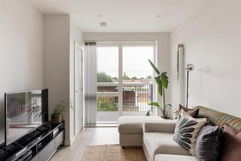 Mission Grove, E17