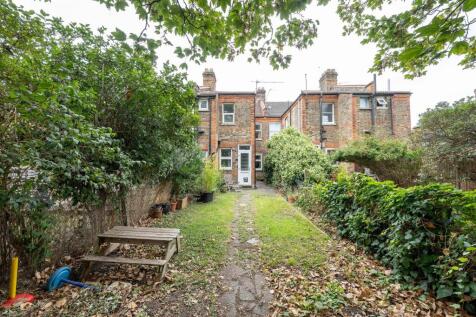 Carr Road, E17
