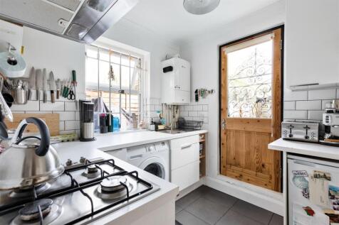 Lansdowne Drive, E8