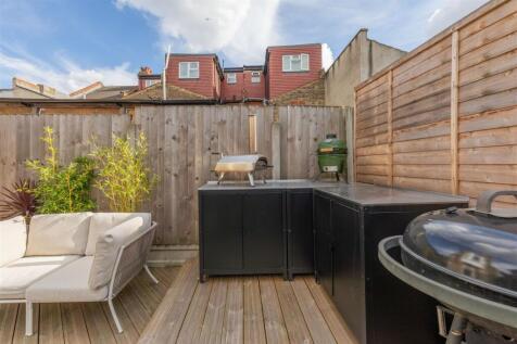 Belgrave Road, E17