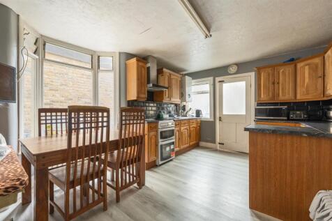 Kitchen-2.jpg