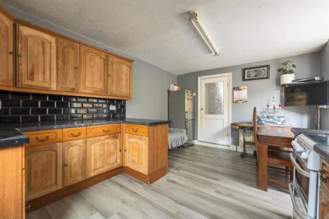 Kitchen-3.jpg