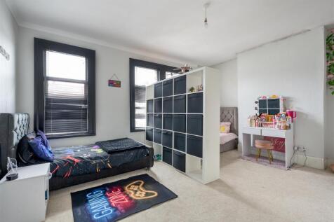 First-Bedroom-1.jpg
