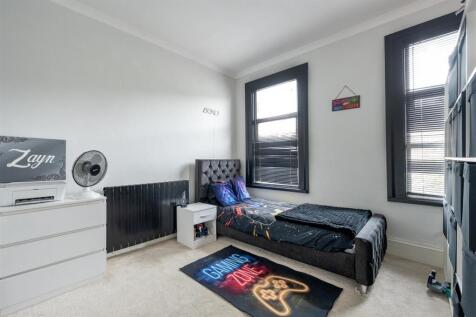 First-Bedroom-2.jpg