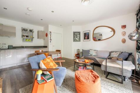 Living-Area-6.jpg