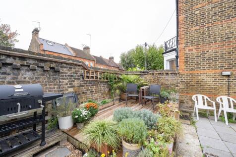 Forest Road, E17