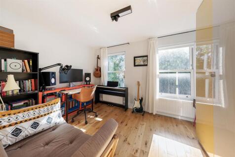 Dawlish Road E10