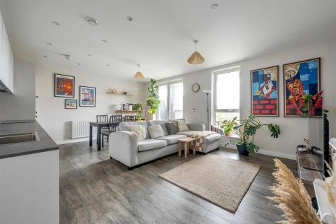 Clarkson Crescent, E17