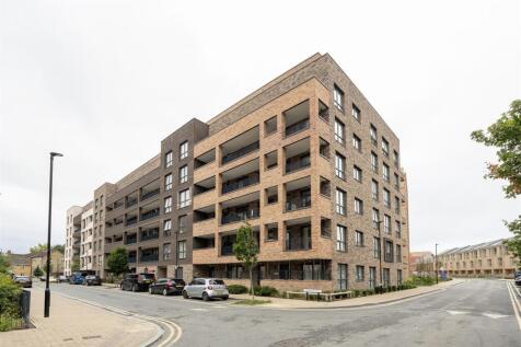 Clarkson Crescent, E17