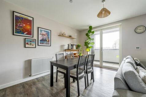 Clarkson Crescent, E17