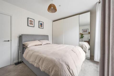 Clarkson Crescent, E17