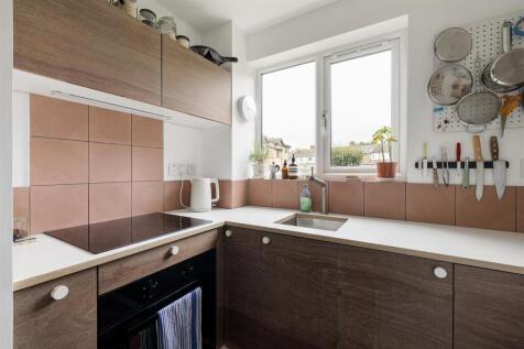 Green Pond Close, E17