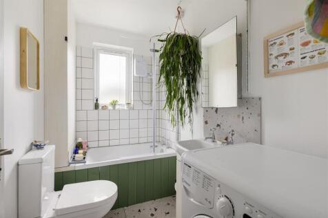 Green Pond Close, E17