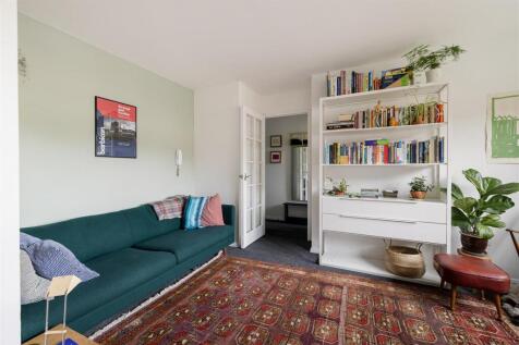 Green Pond Close, E17