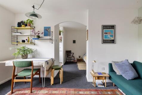 Green Pond Close, E17