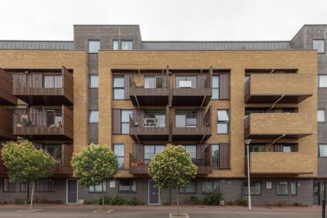 Mission Grove, E17