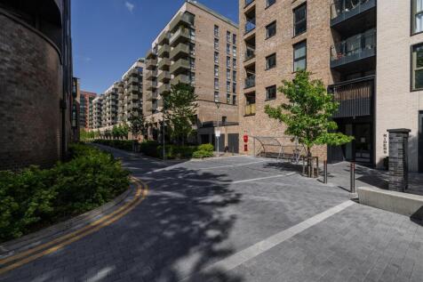 Track Street, E17