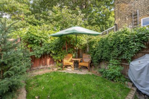 Church Path, E17