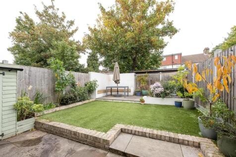 McEntee Avenue, E17