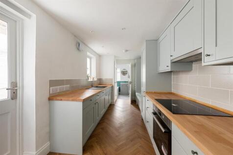 Grange Park Road, E10