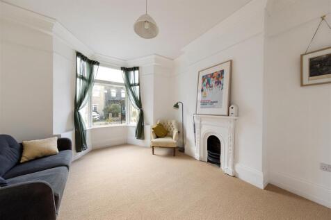 Grange Park Road, E10