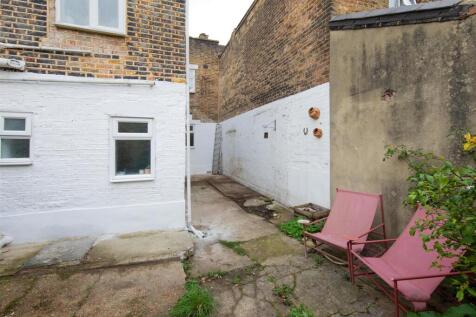 Grange Park Road, E10