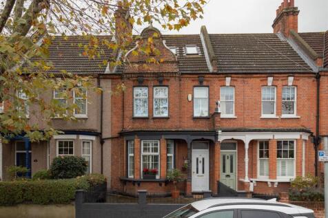 Pretoria Avenue, E17