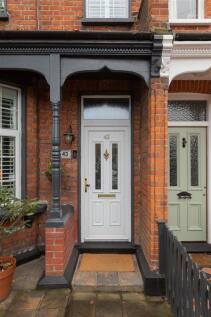 Pretoria Avenue, E17