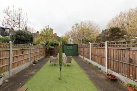 Pretoria Avenue, E17