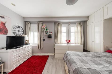 Pretoria Avenue, E17