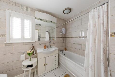 Pretoria Avenue, E17