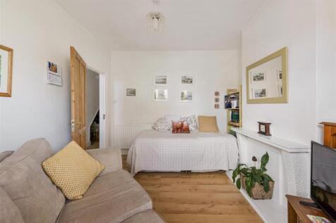 Diana Road E17