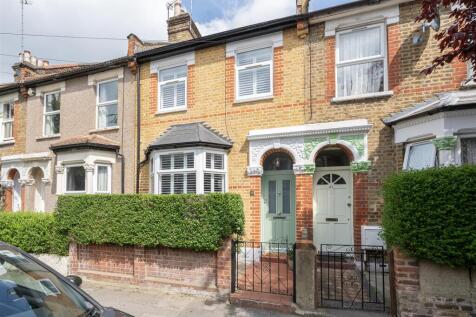Russell Road E17