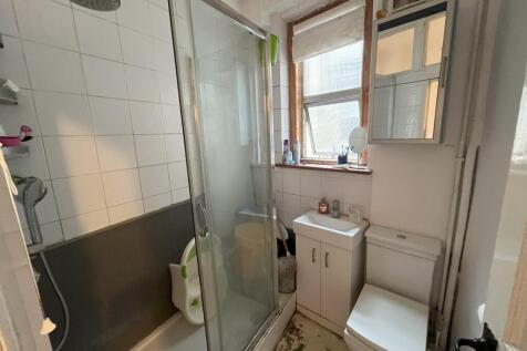 Shower Room T202507301441.jpg