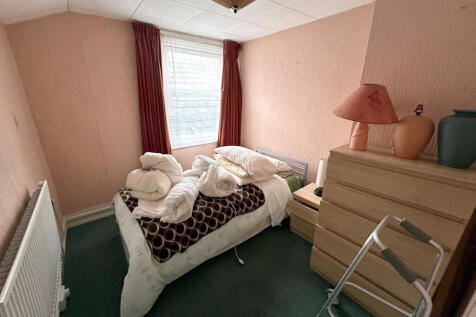 Bedroom T202510060928.jpg