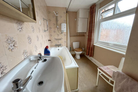 Bathroom T202510060929.jpg