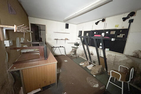 Projection Room T202510060934.jpg