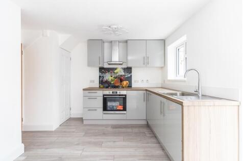 7 Coniston Close-06