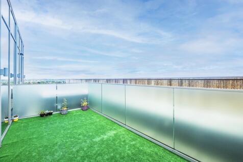 96 Northway House-21