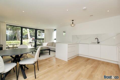 Kitchen &amp; Breakfast Area